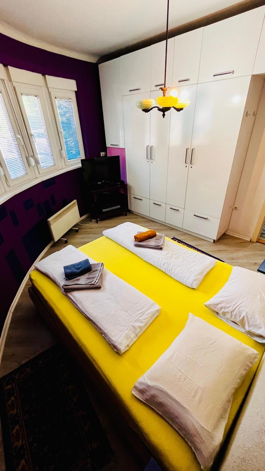 Balkan Hostel *